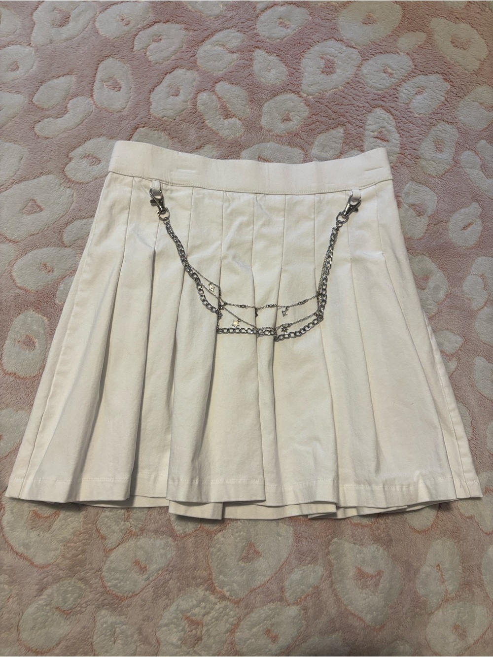 White Pleated Skirt with Chain